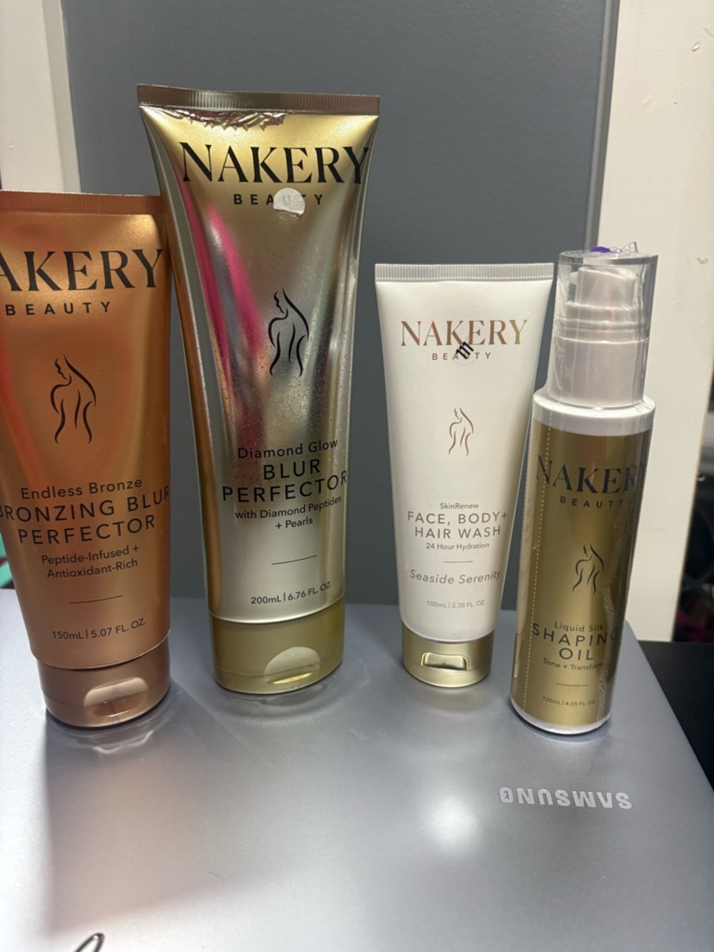 Nakery Beauty Glow & Shimmer Set - Gold, Bronze, White